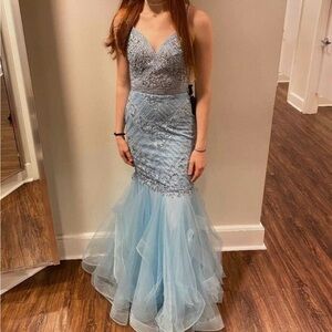 Camille La Vie Blue Formal Gown Prom Evening Dress Fishtail Mermaid Size 4